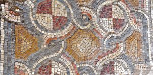 Mosaic geometric design -  Gilead Peli all rights reserved © <i> synagogues.kinneret.ac.il </i>