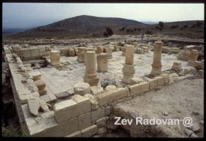 1917. MEROTH, REMAINS OF THE 5TH. C. SYNAGOGUE IN UPPER GALILEE © <i> synagogues.kinneret.ac.il </i>